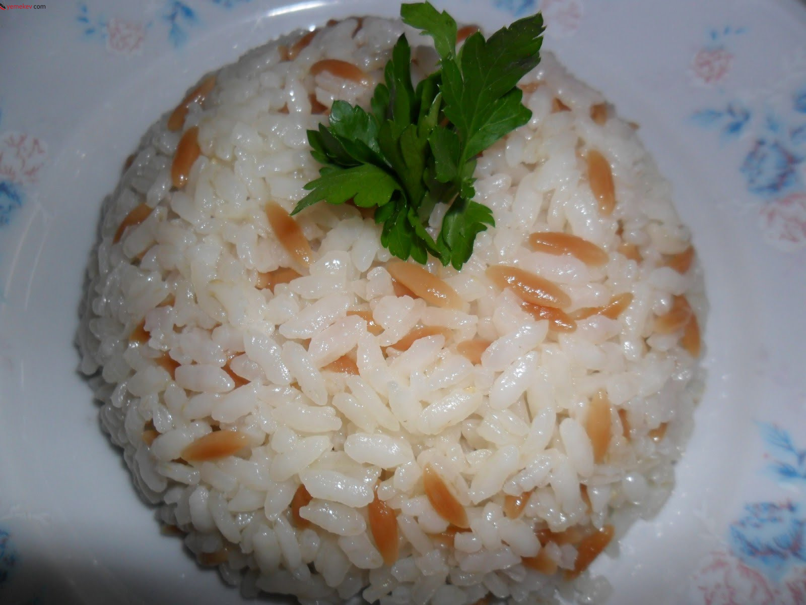 ruyada pirinc pilavi yemek